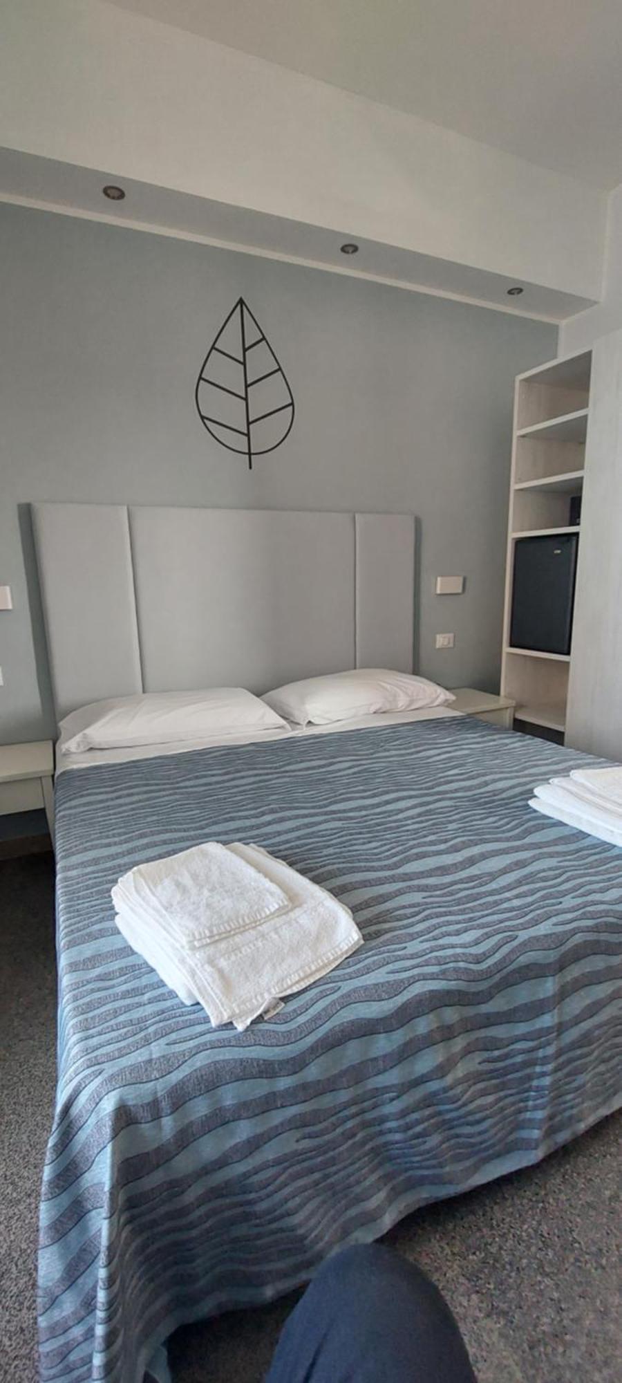 Hotel Caravel Park Rimini Exterior photo