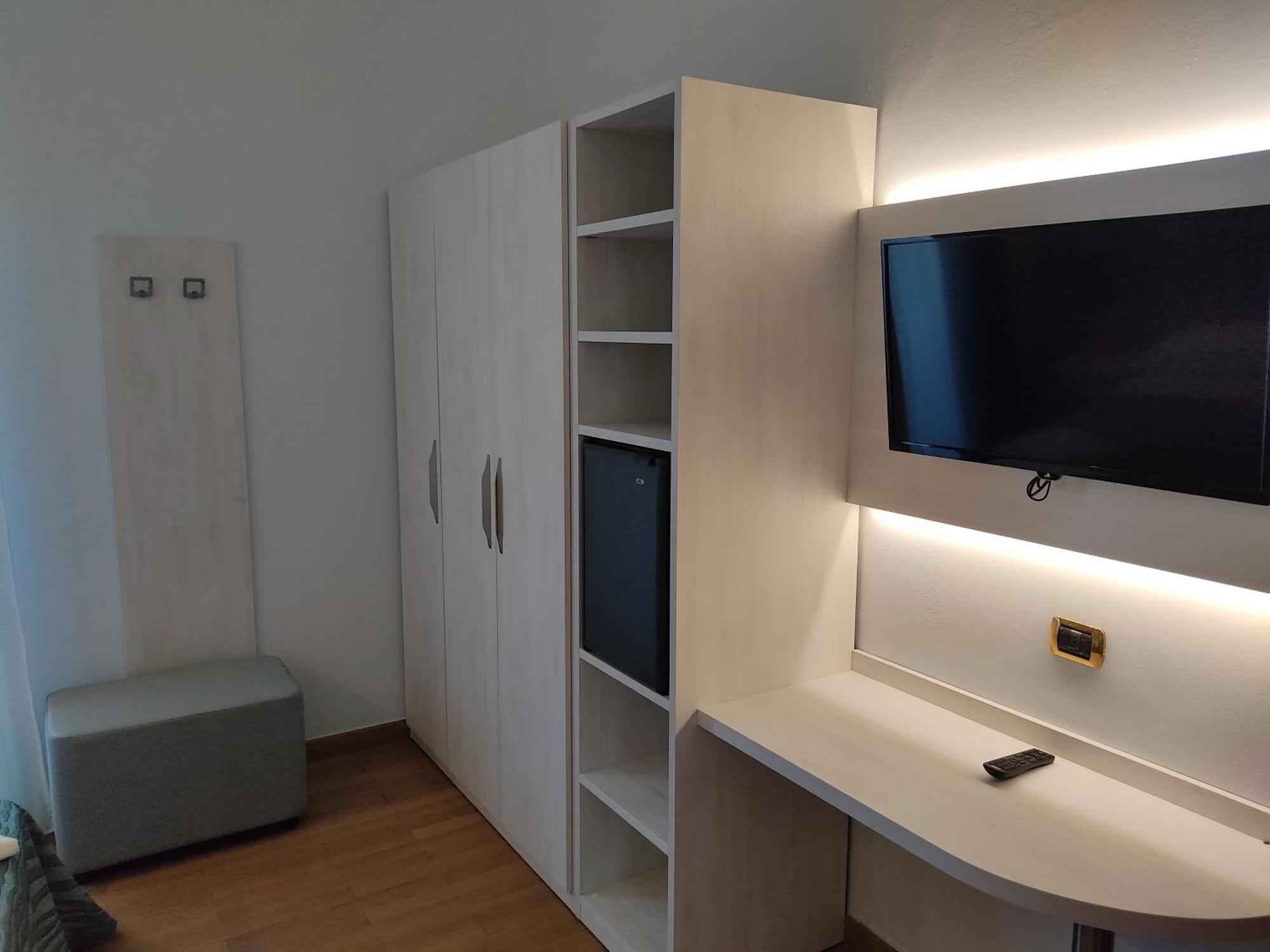 Hotel Caravel Park Rimini Exterior photo